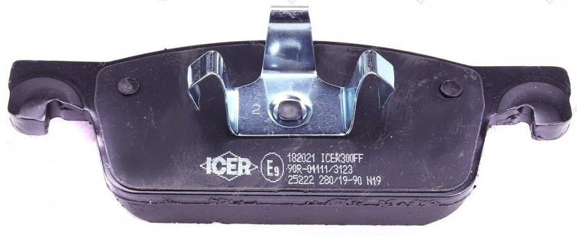 Комплект тормозных колодок ICER 182021