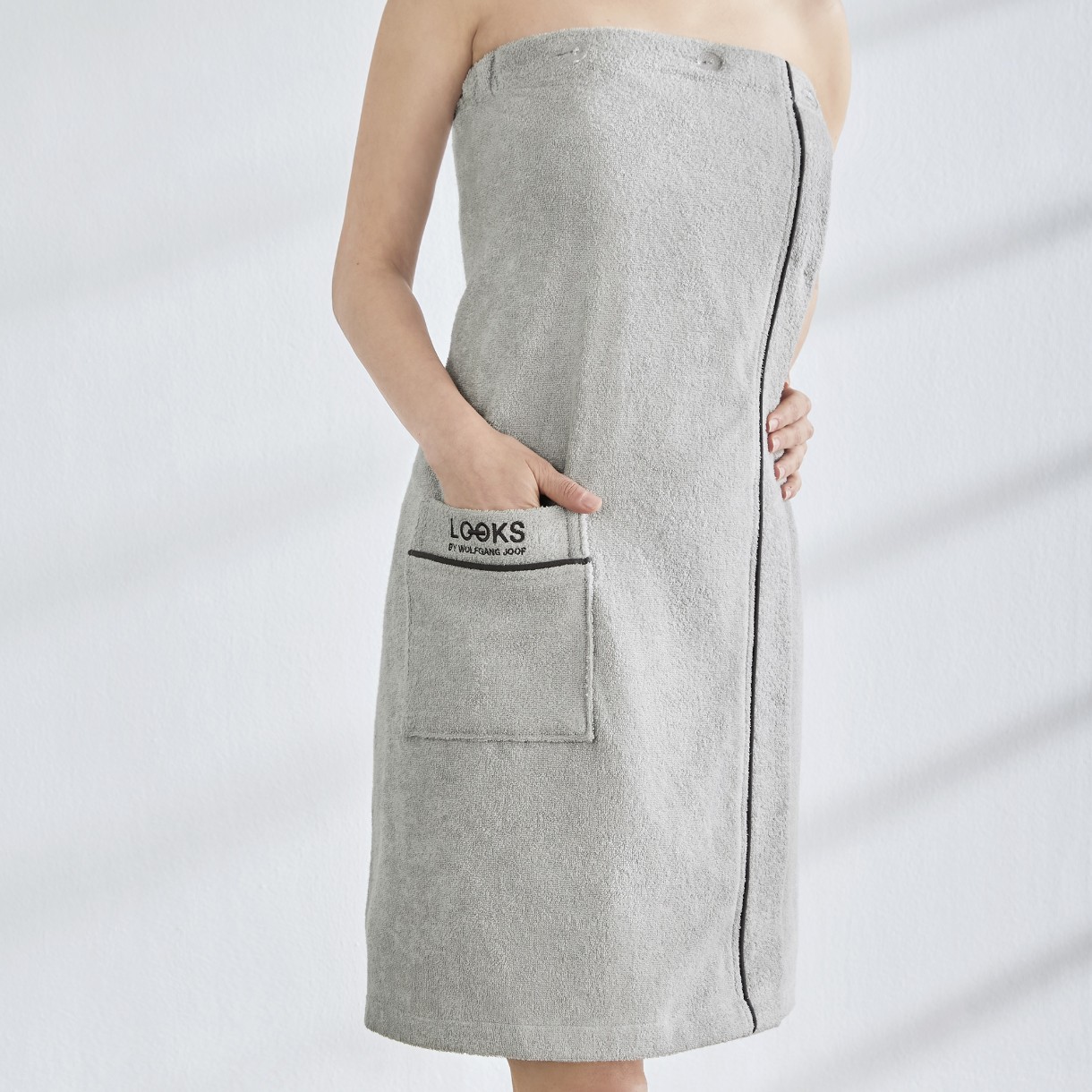 Prosop Looks by Wolfgang Joop Made in Green 80x140cm Light Grey