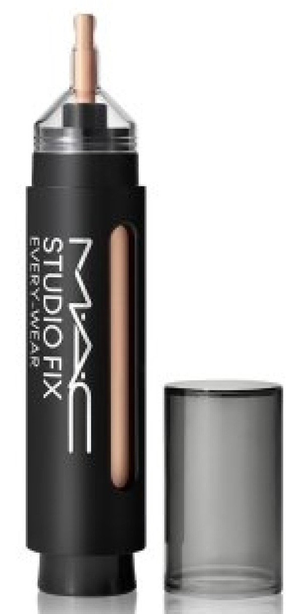 Concealer pentru față MAC Studio Fix Every Wear NC15