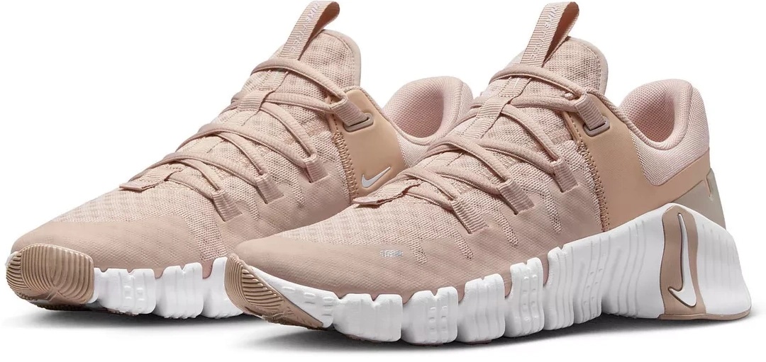 Кроссовки женские Nike W Free Metcon 5 Smokey Mauve/Light Bone/Velvet Brown/Platinum Violet, s.36.5