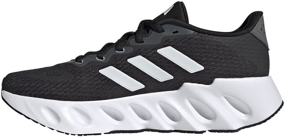 Кроссовки женские Adidas Switch Run W Core Black/Cloud White/Halo Silver, s.39.5
