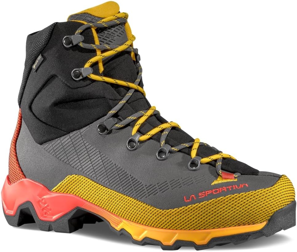 Bocanci pentru bărbați La Sportiva Aequilibrium Trek GTX Carbon/Yellow s.45