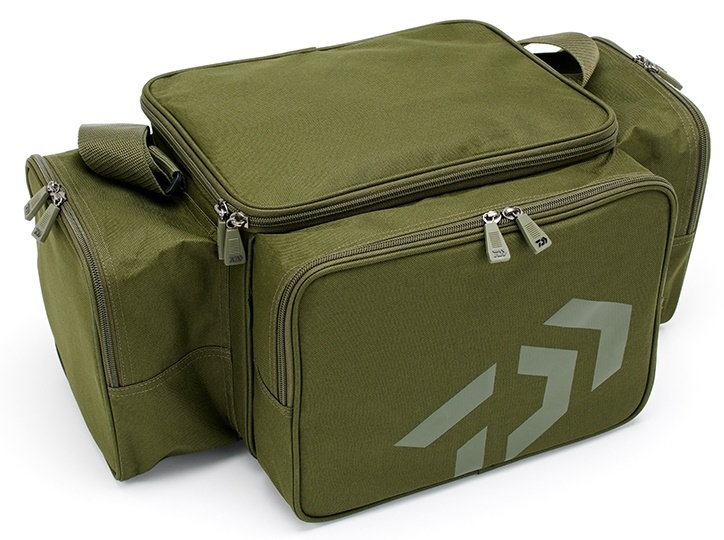 Сумка для рыбалки Daiwa Black Widow Compact Tackle Bag