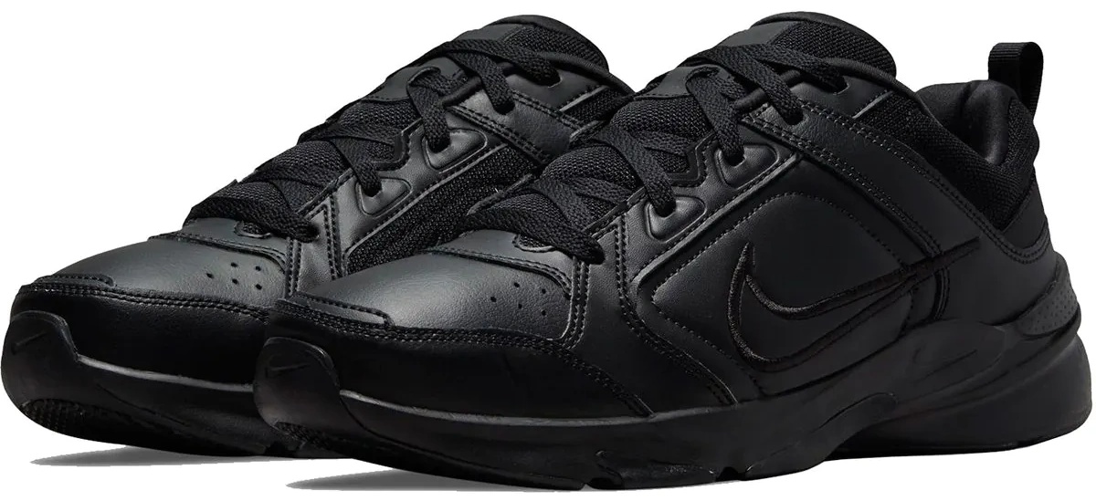 Кроссовки мужские Nike Defyallday Triple Black, s.42