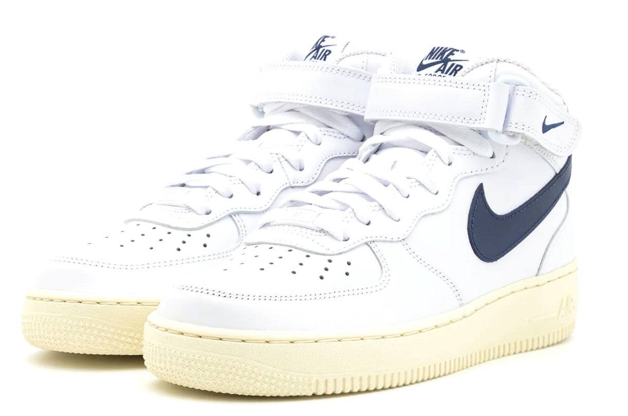 Ботинки женские Nike Wmns Air Force 1 07 Mid White/Coconut Milk/Metallic Gold/Midnight Navy, s.37.5