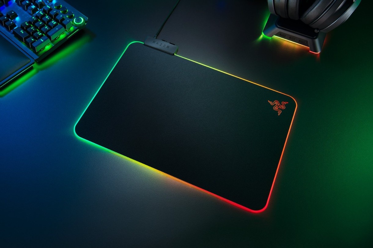 Razer firefly v2. Firefly v2. Игровой коврик razer firefly v2. Razer firefly v2 обзор. Коврик razer rgb.