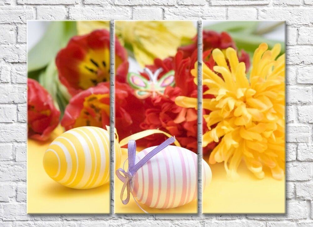Картина Rainbow Decorative Easter eggs on a background of spring flowers (500268)
