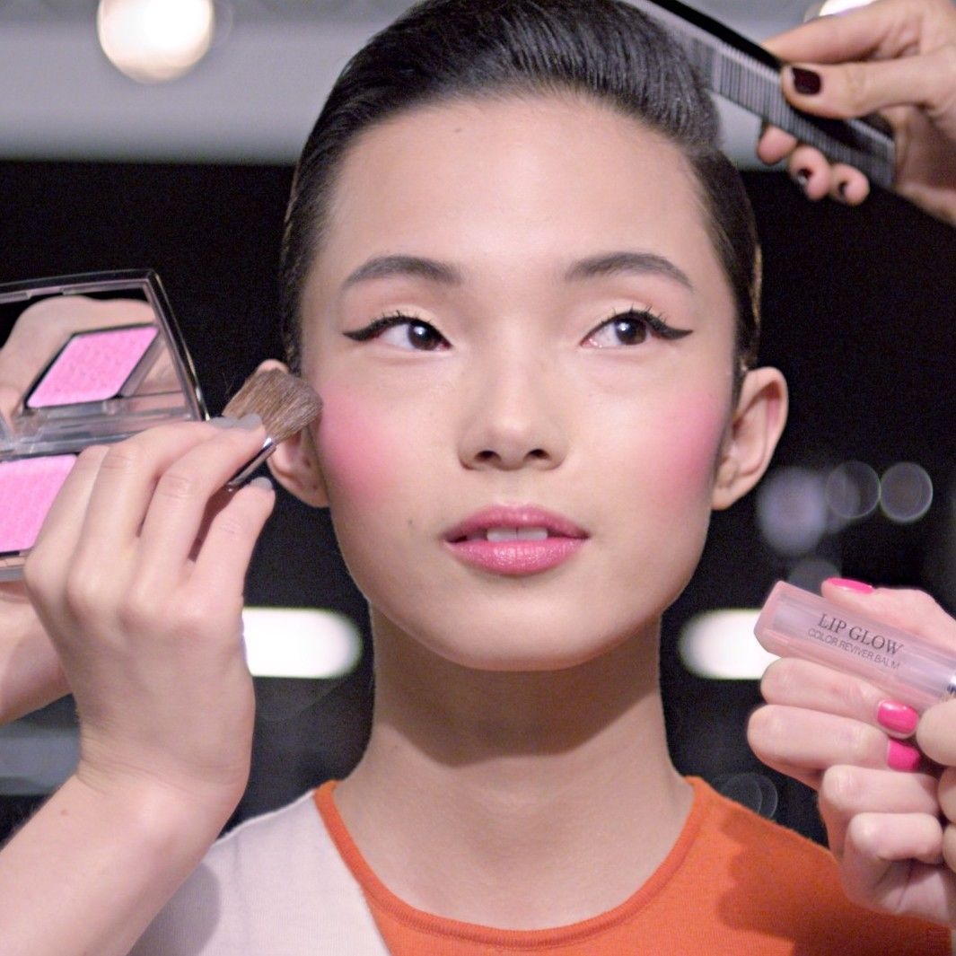 Dior rosy glow 001. Румяна Dior Backstage Rosy Glow. Dior Rosy Glow румяна. Румяна диор бэкстейдж 001. Румяна диор бэкстейдж.