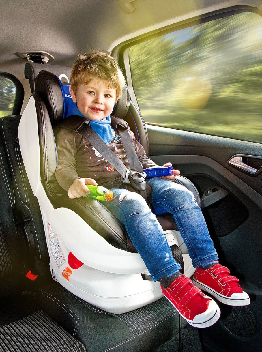 Caretero Defender Plus Isofix