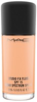 Тональный крем для лица MAC Studio Fix Fluid SPF15 NW22