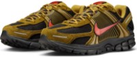 Adidași pentru bărbați Nike Zoom Vomero 5 Prm Olive Flak/Black/Quantum Moss/Picante Red, s.44