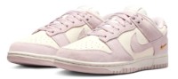 Ghete pentru dame Nike Dunk Low Suede Sail/White/Metallic Gold/Pearl Pink, s.37.5