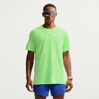 Tricou bărbătesc Nike Stride Aero-Fit Volt/Light Silver, s.S