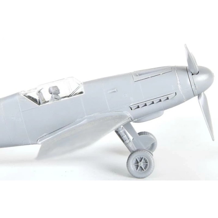 Set de construcție Zvezda Мессершмитт Bf 109 F-2 (7302)