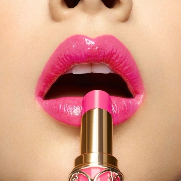 Помада для губ Yves Saint Laurent Rouge Volupte Shine 52