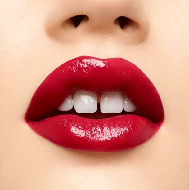 Помада для губ Yves Saint Laurent Rouge Volupte Shine 92