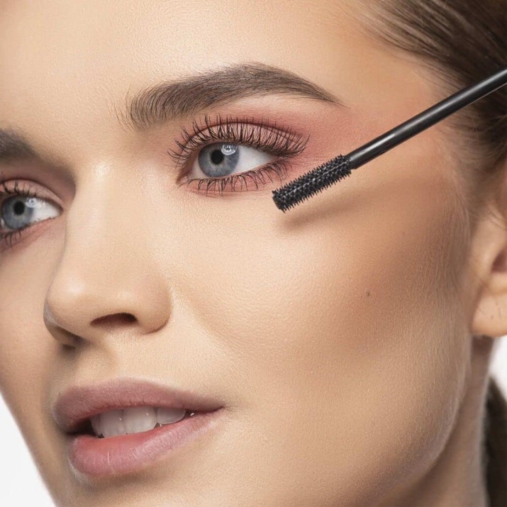 Тушь для ресниц Artdeco Amazing Effect Mascara 01