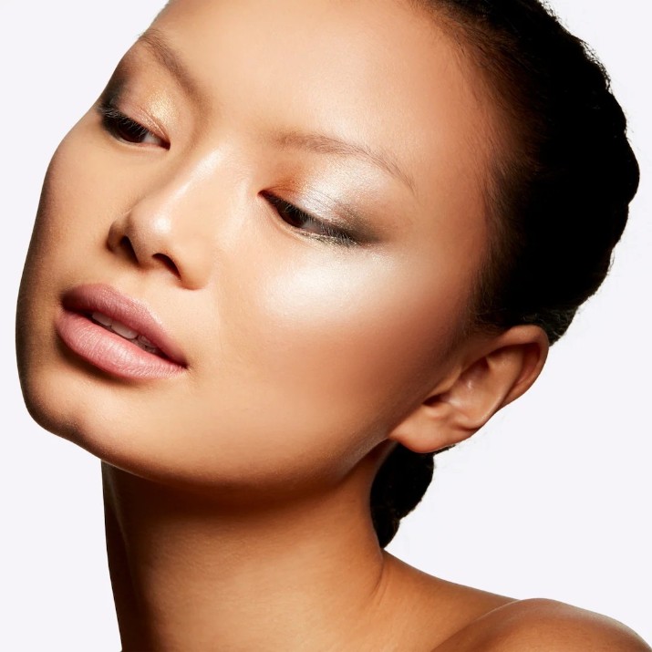 Хайлайтер MAC Extra Dimension Skinfinish Double Gleam
