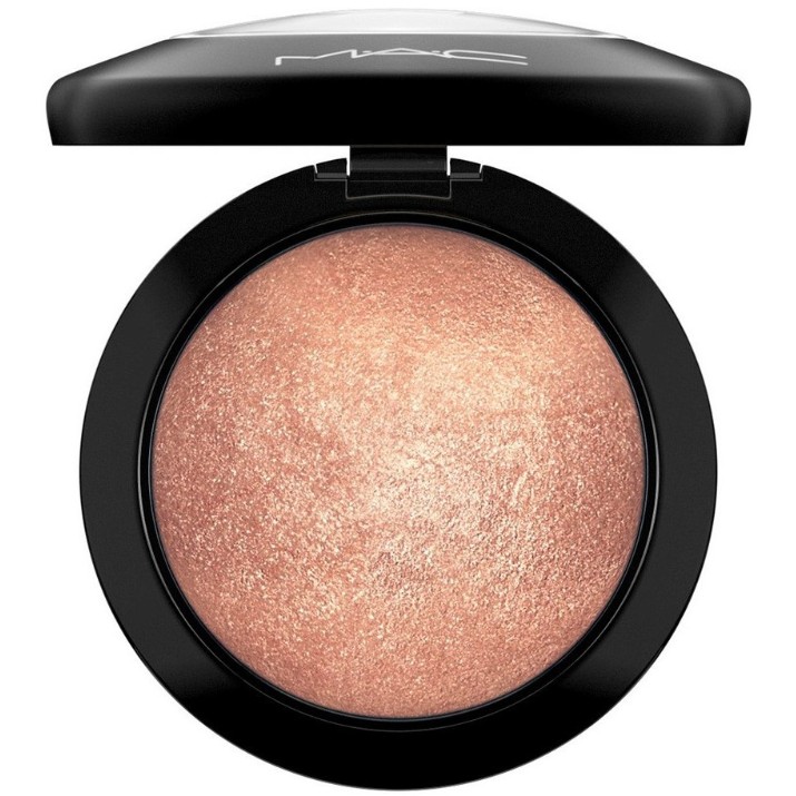 Pudra pentru față MAC Mineralize Skinfinish Global Glow