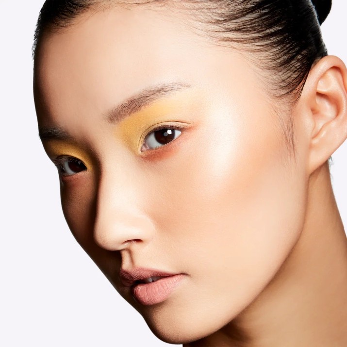 Pudra pentru față MAC Mineralize Skinfinish Global Glow