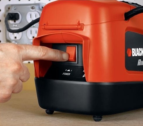 Автокомпрессор Black&Decker ASI300