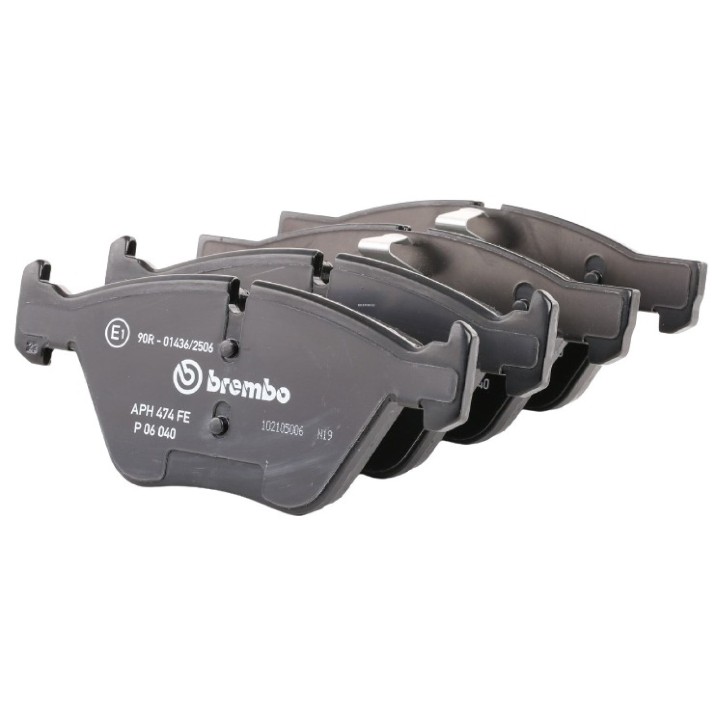 Комплект тормозных колодок Brembo P 06 040