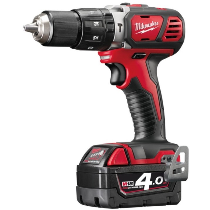 Шуруповерт Milwaukee M18BPD-402C (4933443520)