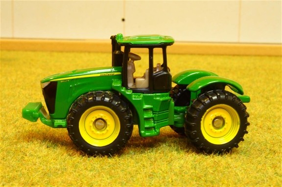 Трактор Siku John Deere 9560R (1472)