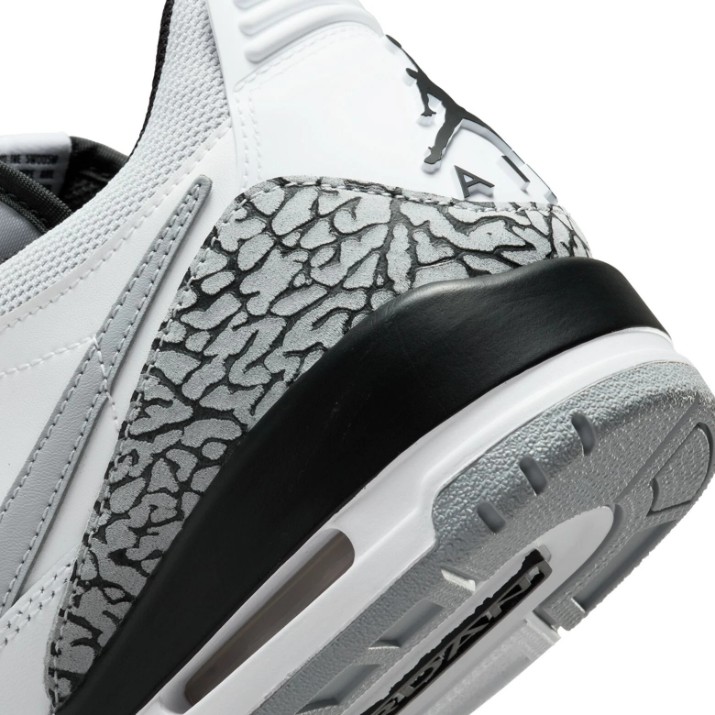 Adidași pentru bărbați Nike Air Jordan Legacy 312 Low Black/Valor Blue/University Red/Wolf Gray, s.42
