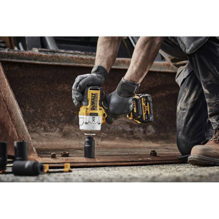 Mașină de înșurubat cu impact DeWalt DCF961NT
