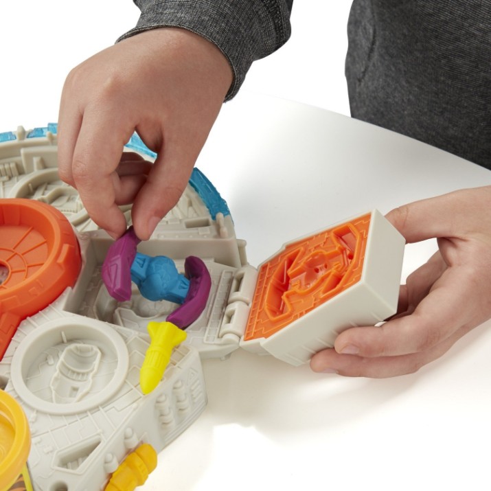 Пластилин Hasbro Play-Doh Millenium Falcon (B0002)