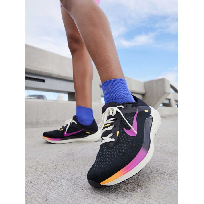 Кроссовки женские Nike W Air Winflo 10 Black/Sail/Laser Orange/Hyper Violet, s.38.5