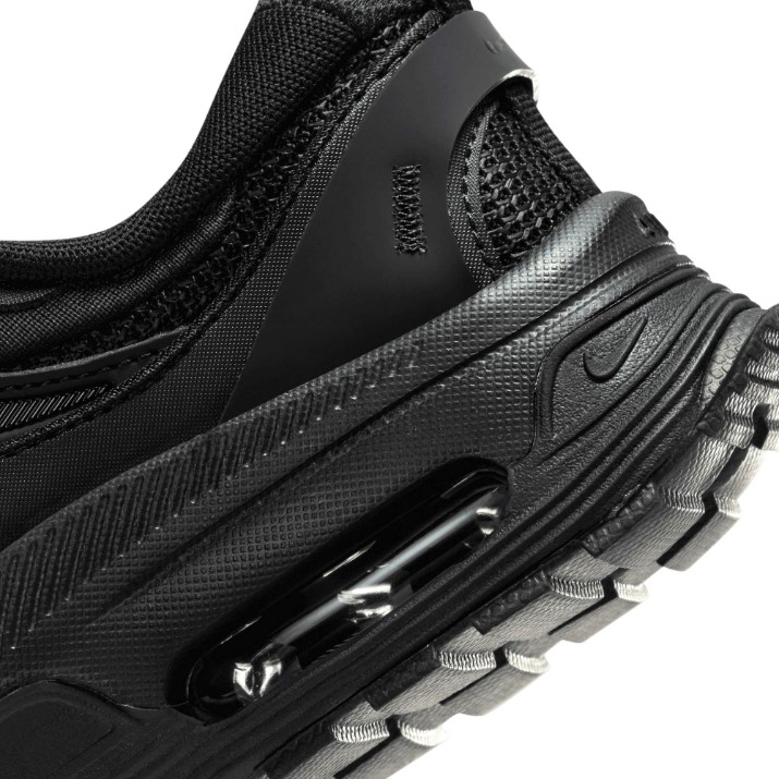 Кроссовки женские Nike W Air Max Bliss Black/Metallic Black/Fierce Pink, s.39