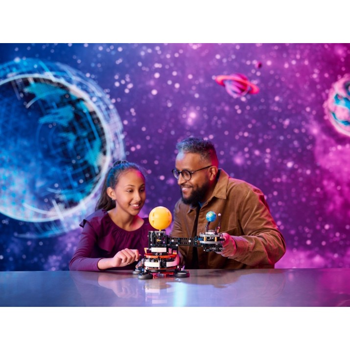 Set de construcție Lego Technic: Planet Earth and Moon in Orbit (42179)