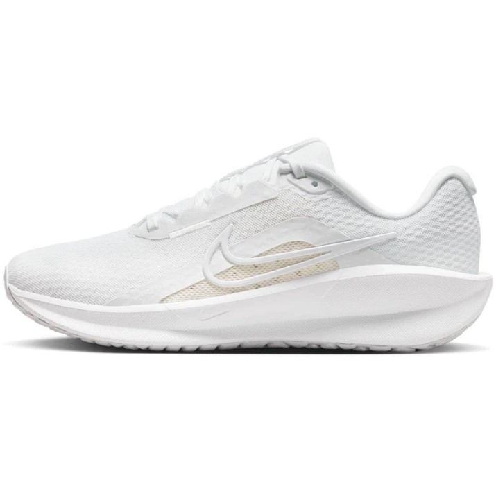 Кроссовки женские Nike W Downshifter 13 White/Platinum Tint, s.41
