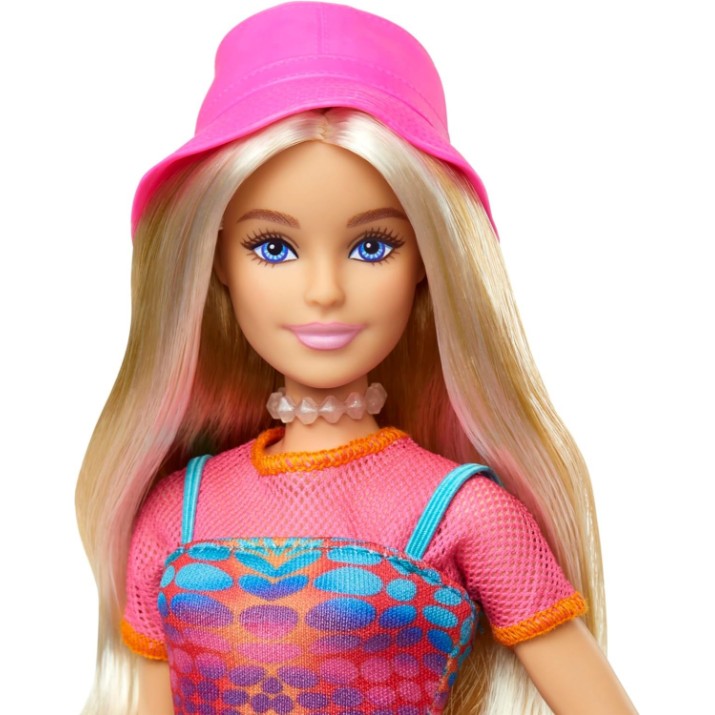 Păpușa Barbie Pink Passport (HWH97)
