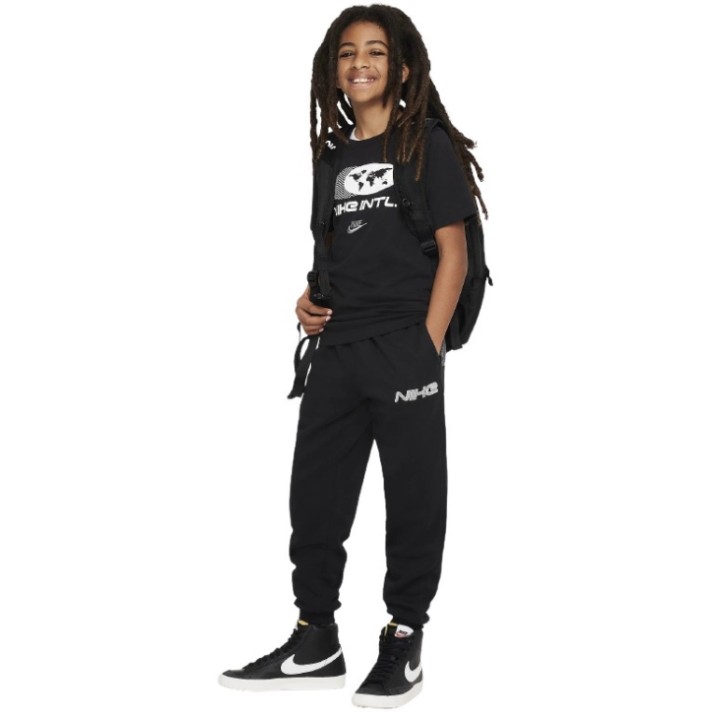 Pantaloni spotivi pentru copii Nike K Nsw Amplify Club Jogger Black/Dark Smoke Grey/White, s.M