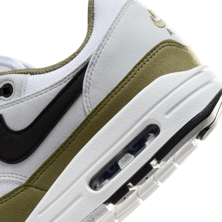 Кроссовки мужские Nike M Air Max 1 White/Black/Pure Platinum/Medium Olive, s.44