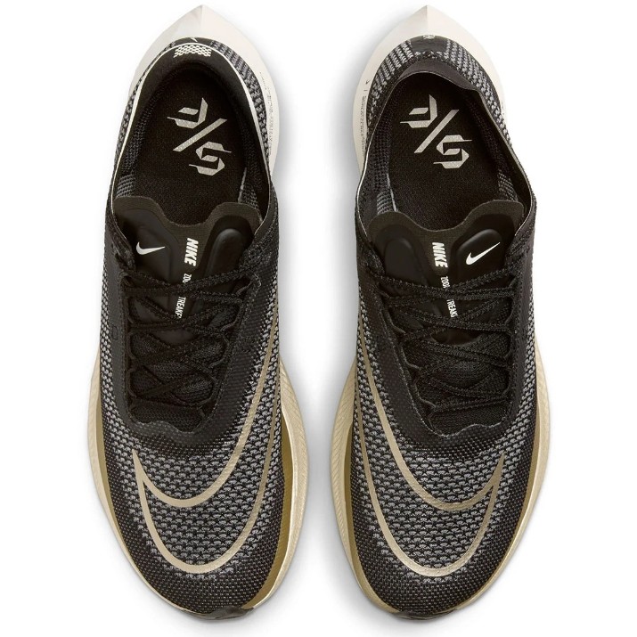 Кроссовки мужские Nike M Zoomx Streakfly Black/White/Sail/Metallic Gold Grain, s.45