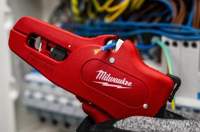 Dispozitiv pentru dezizolat cablu Milwaukee 4932498268