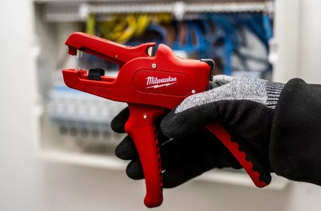 Dispozitiv pentru dezizolat cablu Milwaukee 4932498268