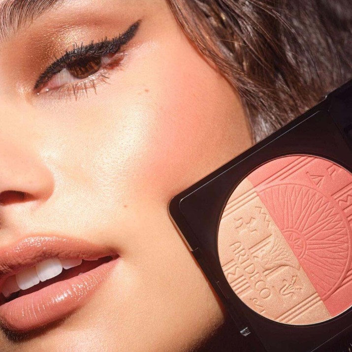 Румяна для лица Artdeco Blush Luminizer Devine Glow