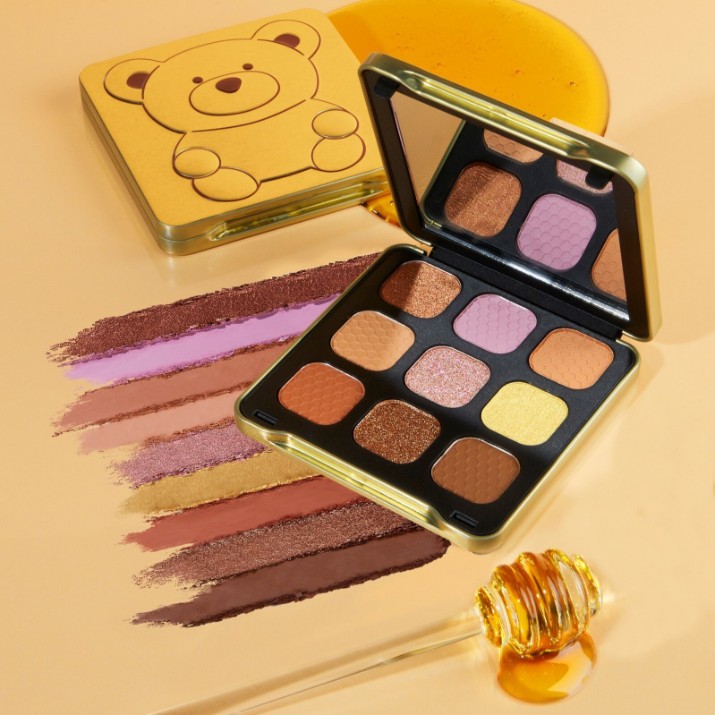 Fard de pleoape Revolution Honey Bear Eyeshadow Palette