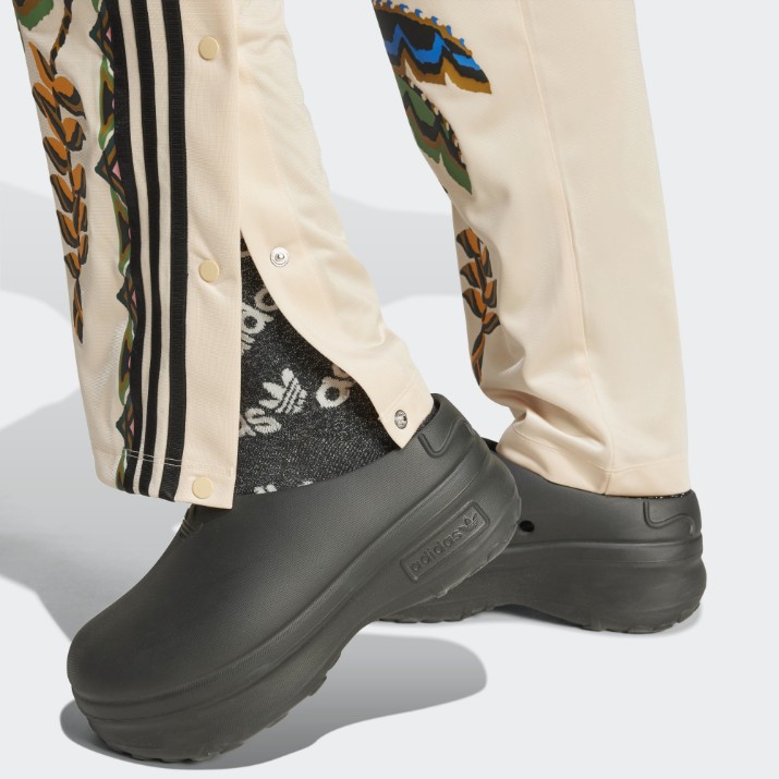 Женские спортивные штаны Adidas Farm Tp Crystal Sand, s.XS
