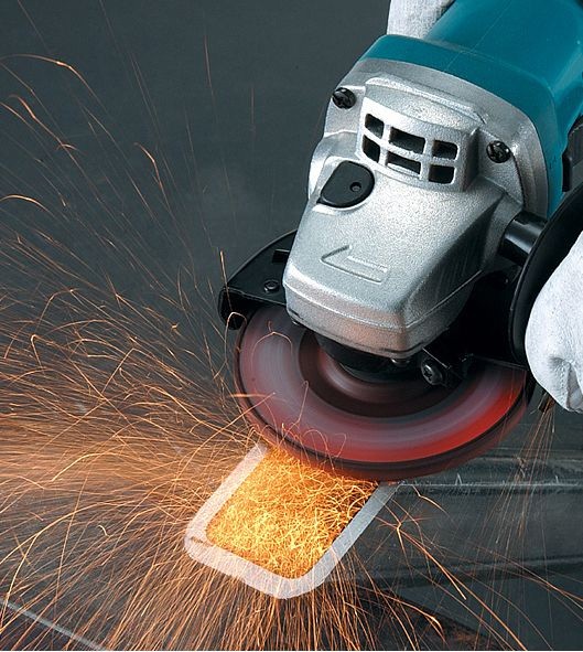 Углошлифовальная машина Makita 9558HNRG