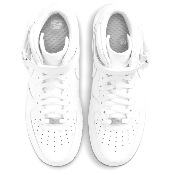 Bocanci pentru dame Nike Wmns Air Force 1 07 Mid Triple White, s.38.5
