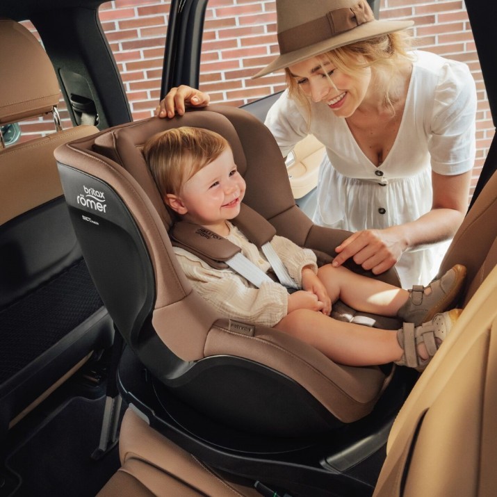 Детское автокресло Britax-Romer Dualfix Pro M Warm Caramel