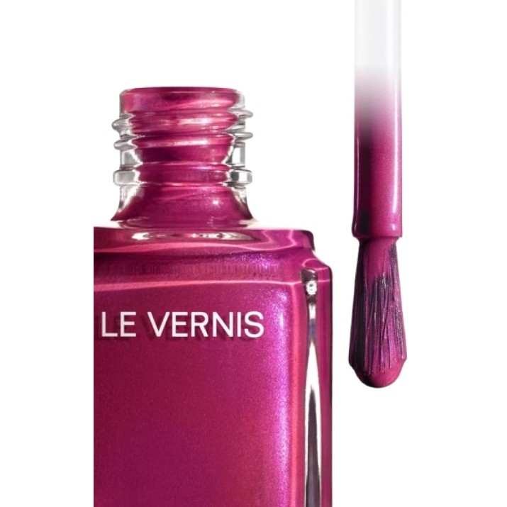 Лак для ногтей Chanel Le Vernis 191 Charmer 
