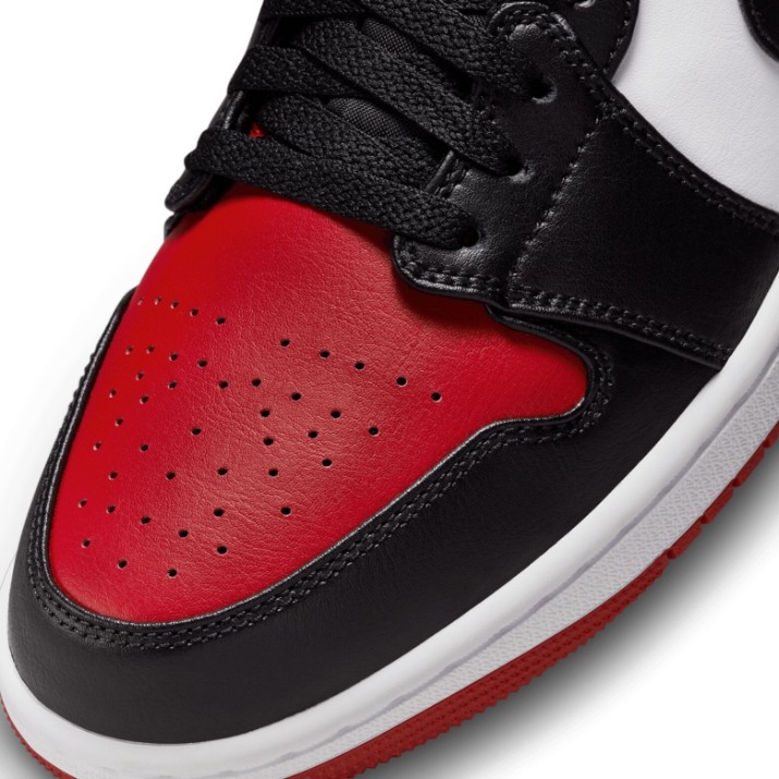 Кеды мужские Nike Air Jordan 1 Low White/Varsity Red/Black, s.40.5