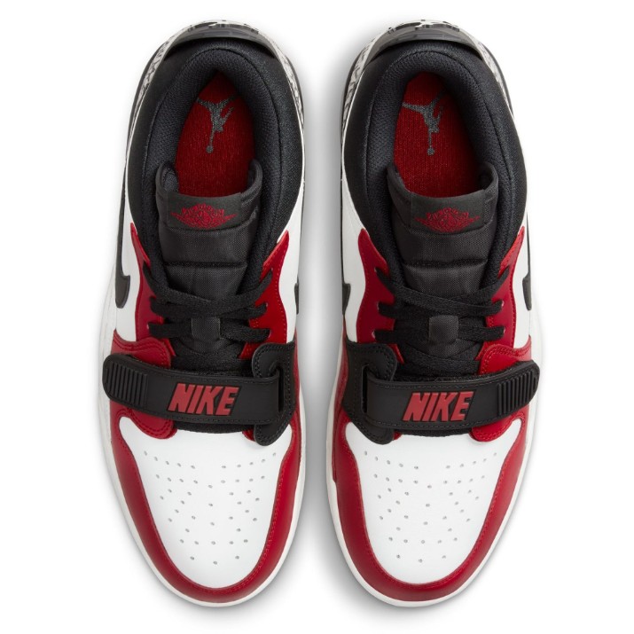 Adidași pentru bărbați Nike Air Jordan Legacy 312 Low Summit White/Black/Varsity Red/Sail, s.42.5